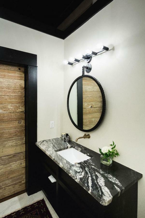 Gunrunner Boutique Hotel 3*